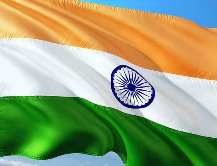 இருட்டை நோக்கும் இந்தியா: சமூக நம்பிக்கைகளை மாற்றும் புதிய பயணம்